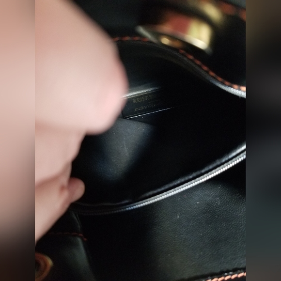 Authentic Yves Saint Laurent Black Leather bucket bag - Picture 10 of 13